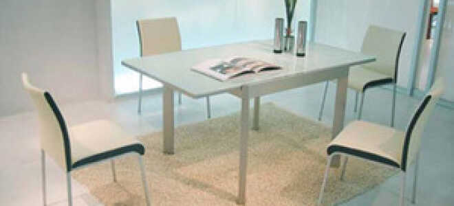 Выбираем кухонный стол со стульями для маленькой кухни