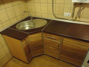 Тумба с мойкой на кухне